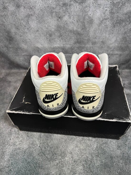 Size 8.5 | Jordan 3 White Cement With Box | Pre-Owned - Picture 2 of 9